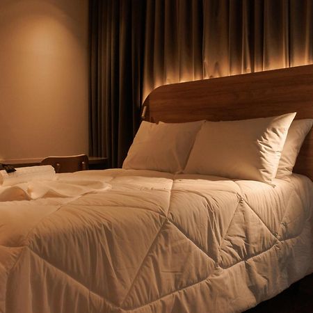 Zallon Hotel Executivo Лажеаду Экстерьер фото